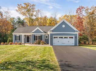 34 Greenbrier Way, Halfmoon, NY 12065