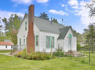 6418 Oak St, North Branch, MN 55056