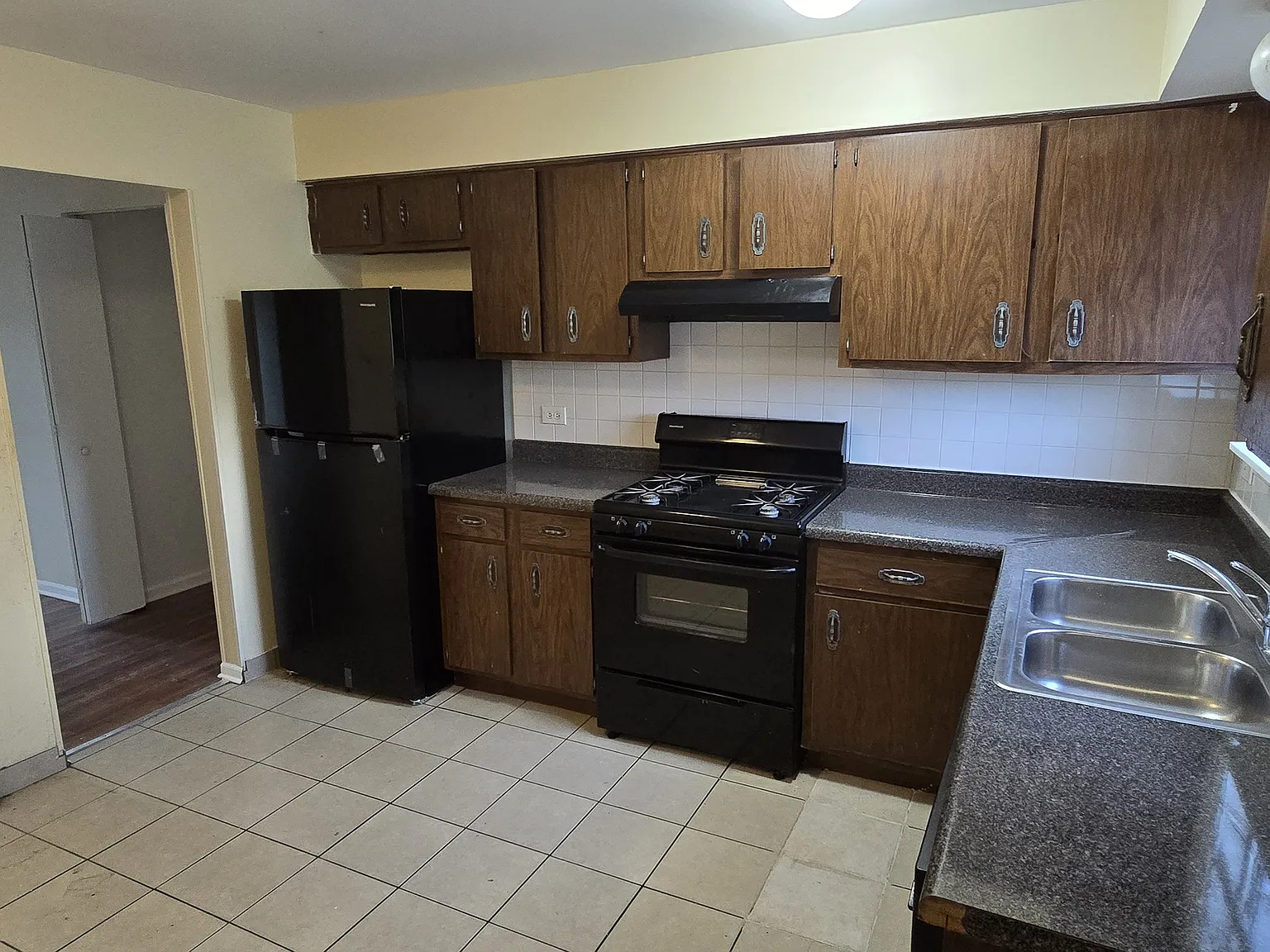 2 bed, 900 sqft, $1,650 — Photo 4