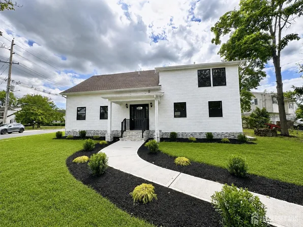 77 Greenbrook Rd, Middlesex, NJ 08846
