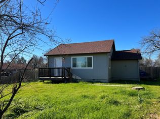 2218 Oxford Rd, Redding, CA 96002