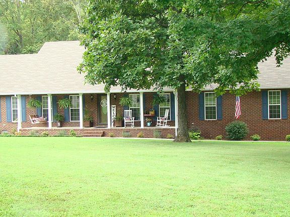 2nd image of 808 Mapleview Ln