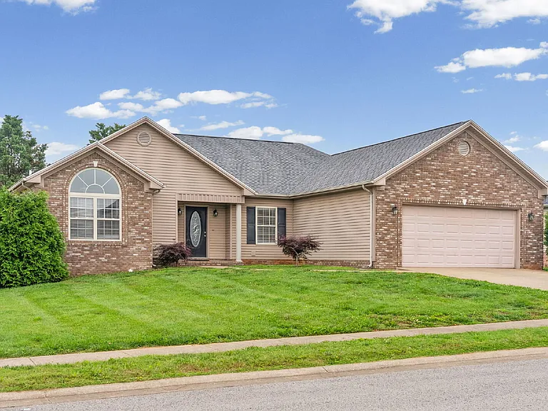 212 Westminster Pl — Photo 3