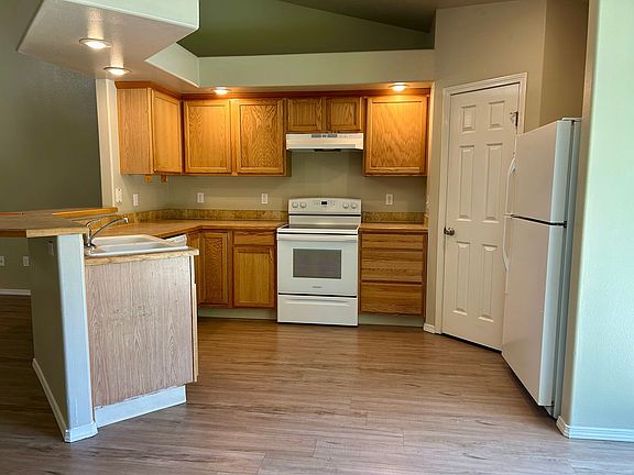 5th image of 3341 N Maplestone Ave