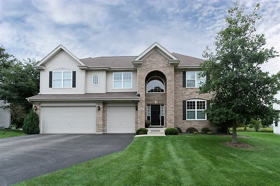 1469 Fox Path Ln photo 1
