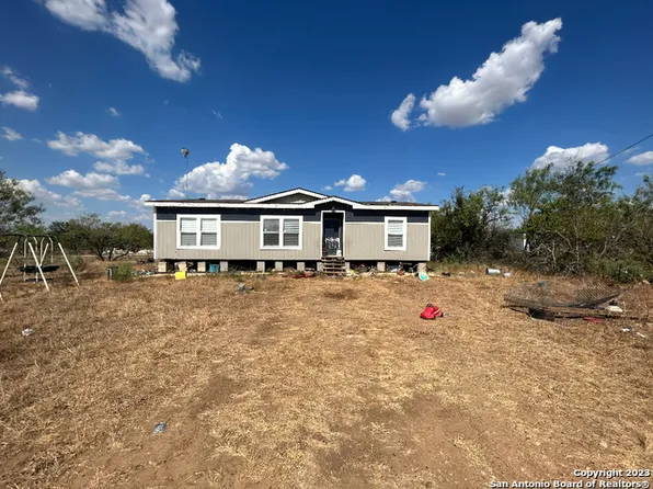3281 Gander Slough Rd, Kingsbury, TX 78638