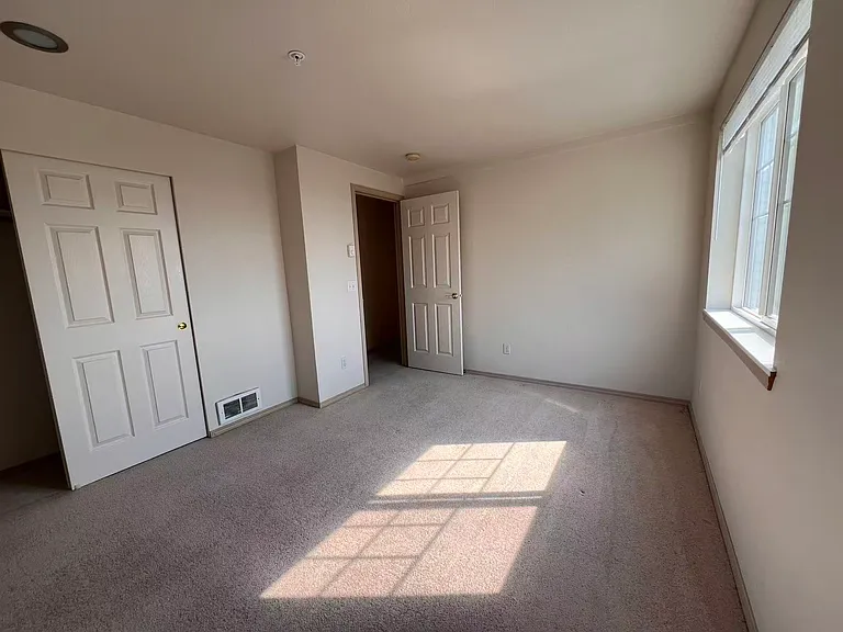 1160 Monroe Ave NE #D5 — Photo 13