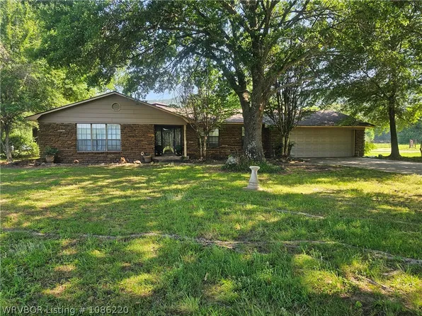 101 Schwartz Dr, Paris, AR 72855