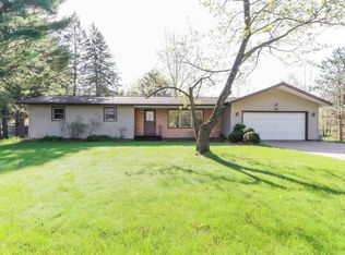 405 Jordan Rd, Stevens Point, WI 54482