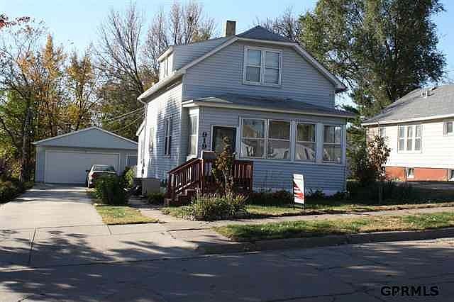 1st image of 919 Homer St