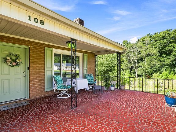 4th image of 108 Calton Dr