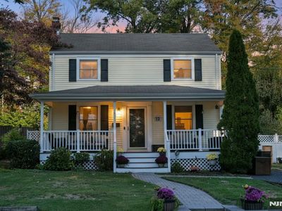 12 Hudson Ave, Waldwick, NJ, 07463