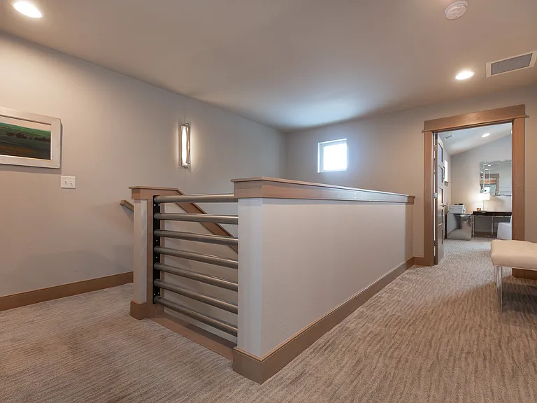 5468 Westmorland Dr — Photo 19