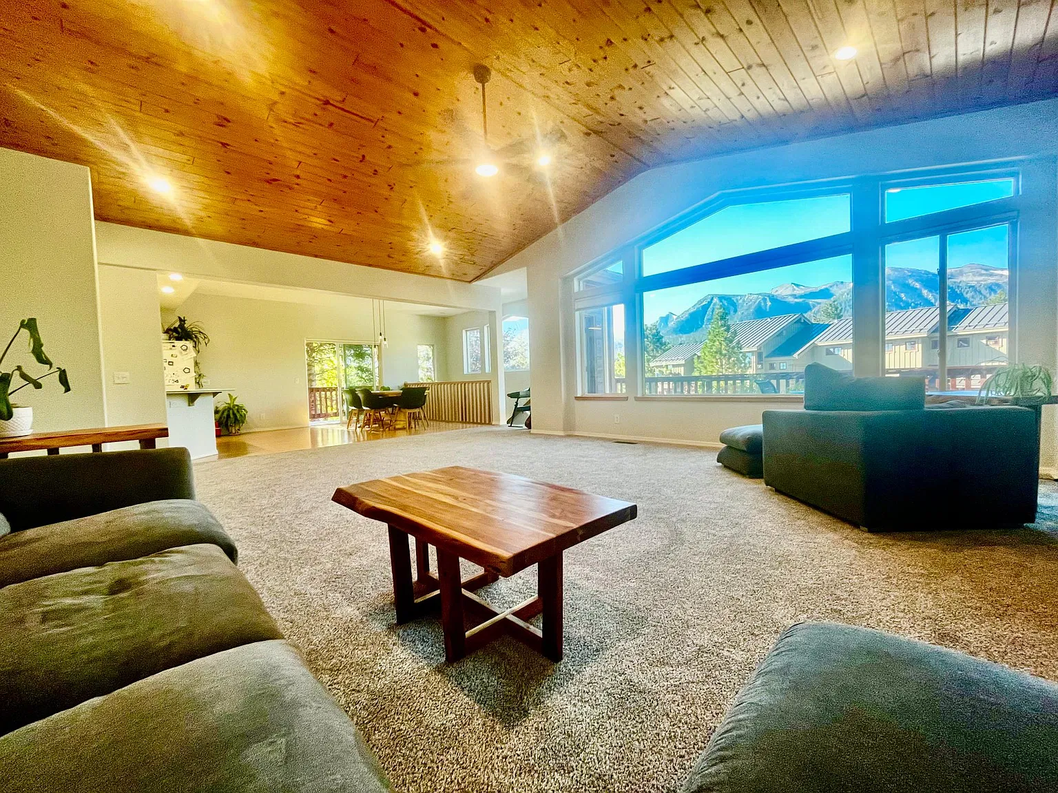 447 Wagon Wheel Rd — Photo 1
