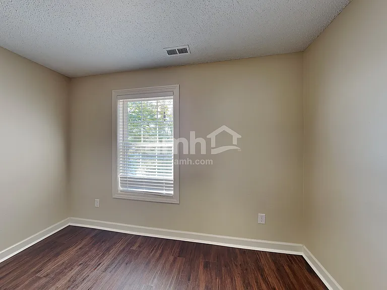 9734 Lomax Dr — Photo 17