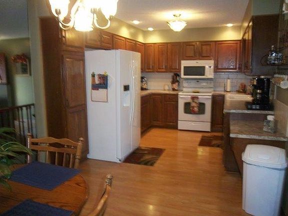 4th image of 4303 Sequoia St