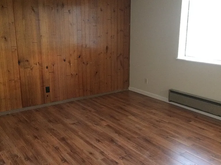 743 Bartlett Ave #13 — Photo 5