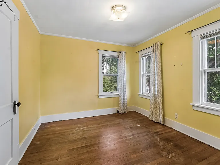 3514 N 45th Ave — Photo 13