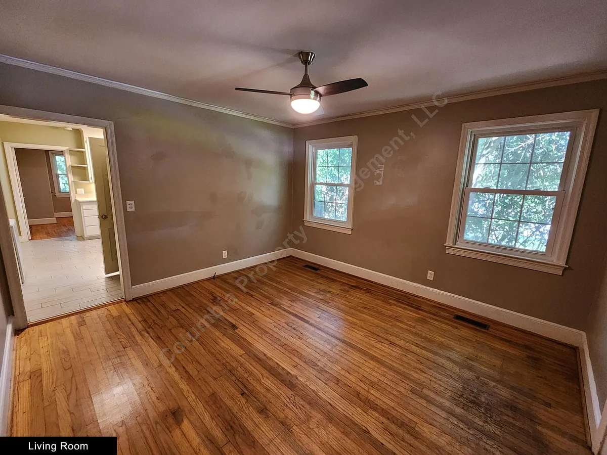 Building Photo - 112 S Pickens St