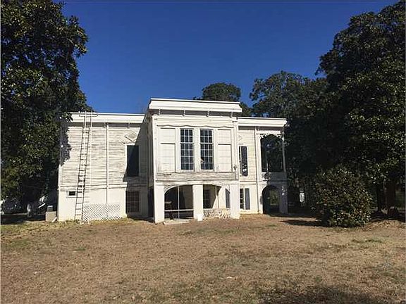 3rd image of 310 Eatman Ave