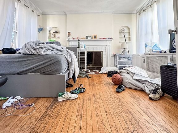 4th image of 28 Manet Rd #2