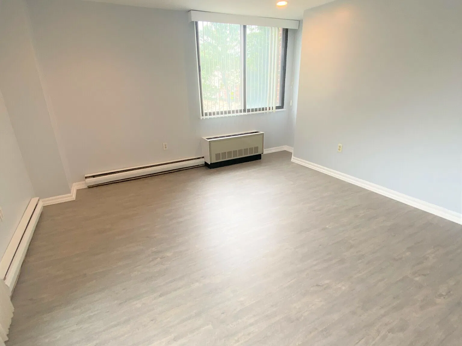 1 bed, 1.0 bath, $2,000 — Photo 1