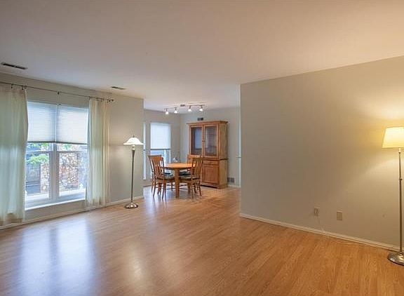 4th image of 102 E Bodley Ave APT 104