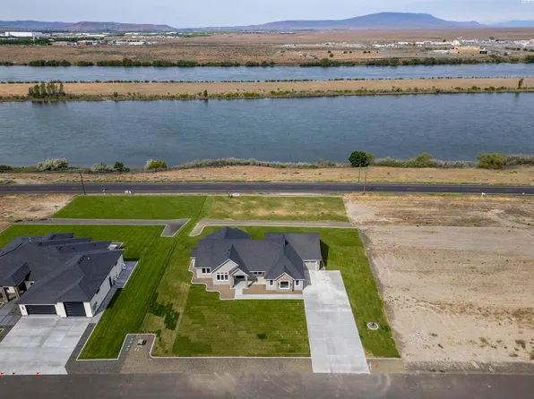 161 Riviera Dr, Pasco, WA 99301