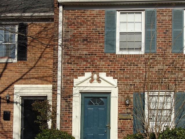 2nd image of 3221 F Regents Park Ln