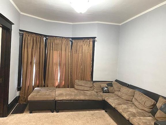 4th image of 810 Audrey Ave