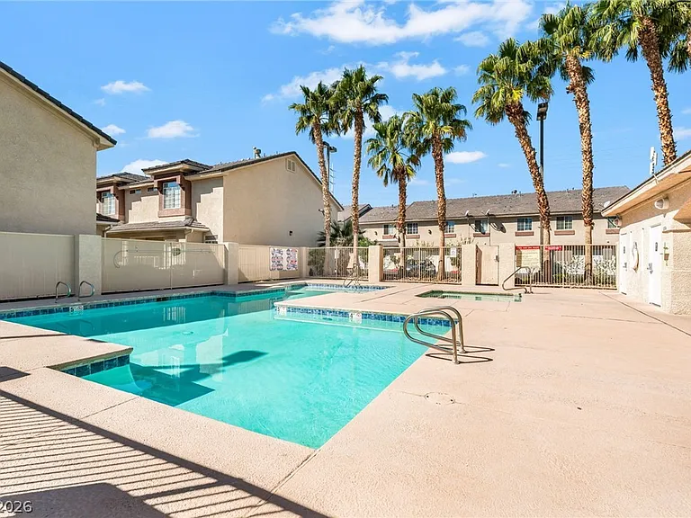 1205 Dusty Creek St — Photo 20
