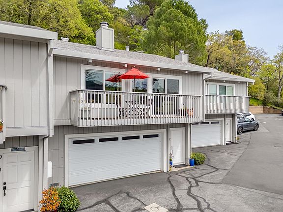 2nd image of 838 Sir Francis Drake Blvd APT 2