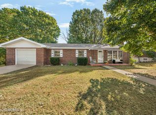 330 Redwing Dr, Jefferson City, MO 65101