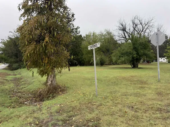 S Kansas St, Hunter, OK 74640