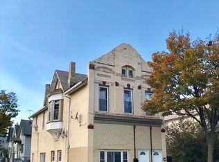 1437 S 5th St, Milwaukee, WI 53204