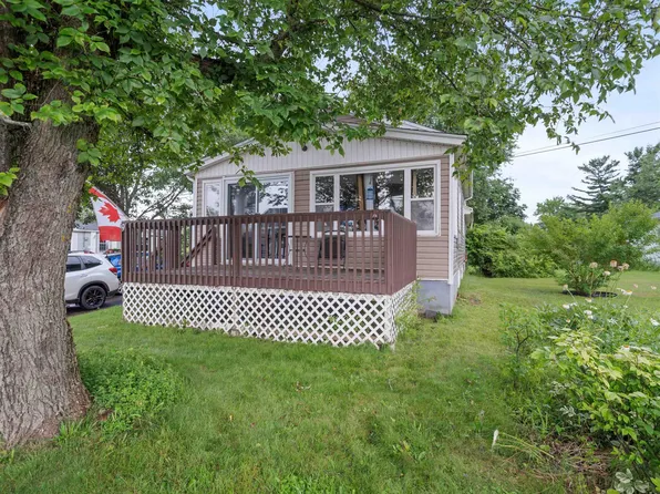 9 Main St E, Stewiacke, NS B0N 2J0
