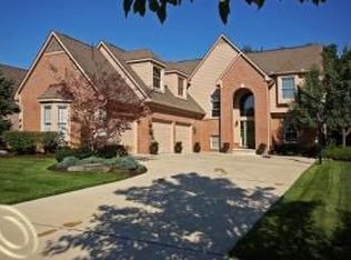 18222 Cascade Dr #58, Northville, MI 48168