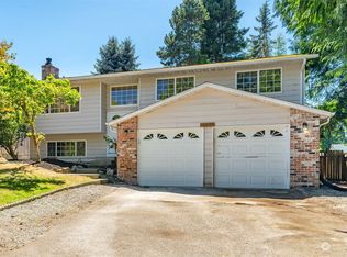 10033 NE 204th St, Bothell, WA 98011