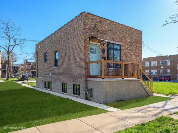 (undisclosed Address), Chicago, IL 60624