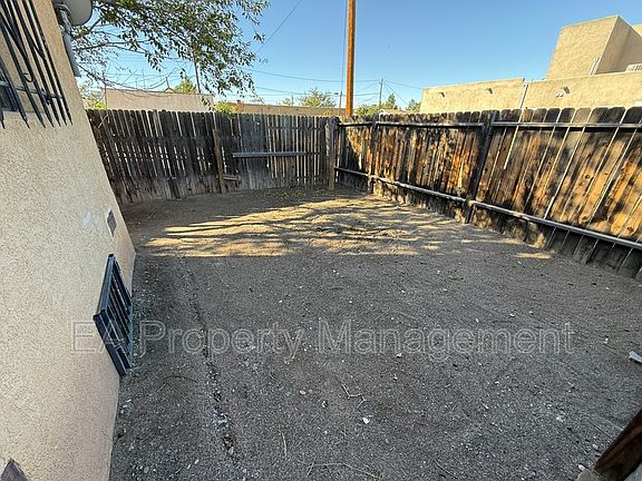 2nd image of 500 Kinley Ave NE