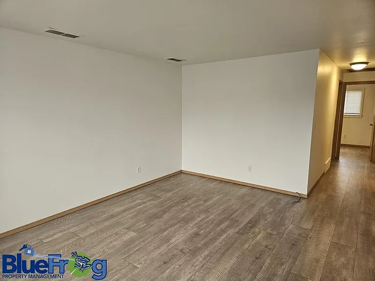 2631 S Telulah Ave — Photo 6