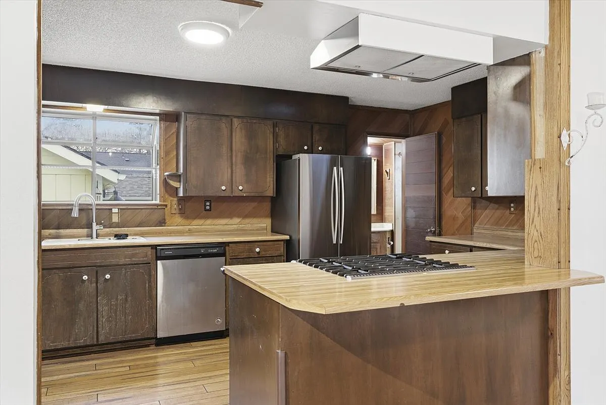 590, ID # 173 Helman Street - 1 — Photo 2