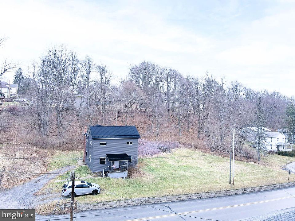 1st image of 122 Stone St