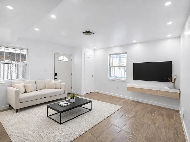 87 Merseles St #1 — Photo 6