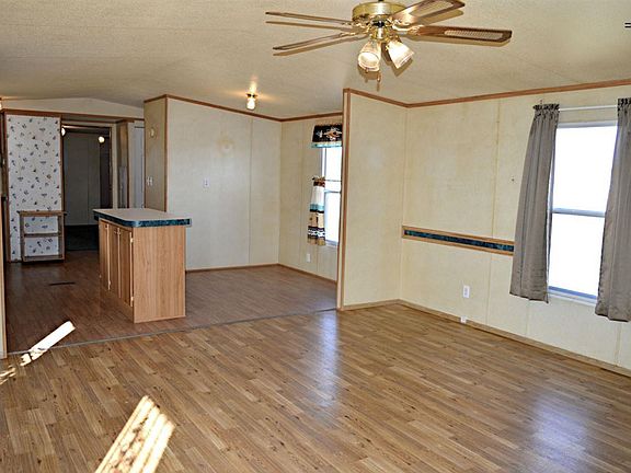 2nd image of 919 S Valley Dr