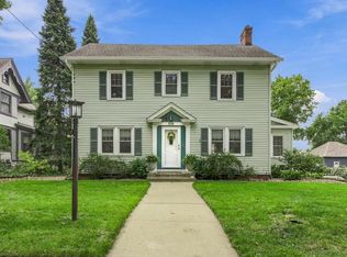 219 W Laflin AVENUE, Waukesha, WI 53186