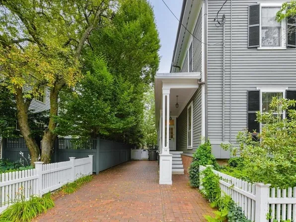 14 Ash St, Cambridge, MA 02138