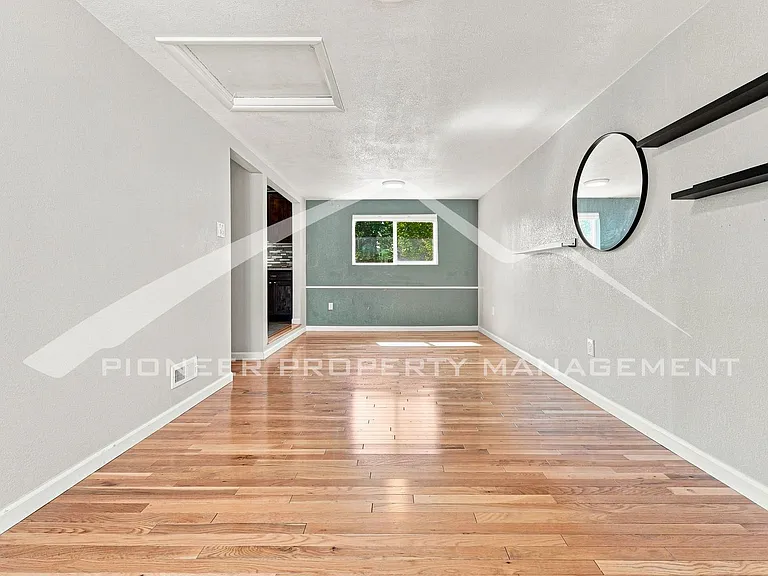 3270 Newport St — Photo 9