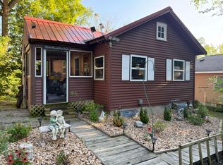 141 Lakeview Ave, Edgerton, WI 53534