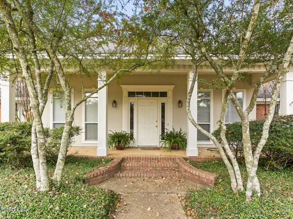325 Woodrun Dr, Ridgeland, MS 39157